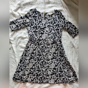 Yumi Floral Black and White Dress Size M (8/10)